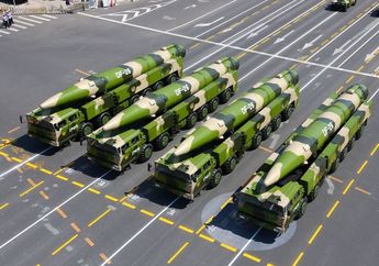 Meluncurkan 'Pembunuh yang Hancurkan Kapal Induk Amerika' di depan Mata Pesawat AS, China Melakukan Kesalahan Besar?