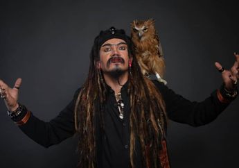 Pangling Lihat Penampilan Limbad Pakai Seragam PNS, Tampang Garangnya Luntur sampai Disebut Mirip Rhoma Irama