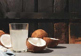 Tersohor Bisa Jadi Pelepas Dahaga saat Cuaca Panas, Konsumsi Air Kelapa Berlebihan Bisa Bawa Efek Fatal untuk Tubuh, Satu di Antaranya Kehilangan Kesadaran dalam Hitungan Menit!