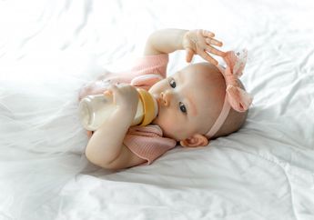 Tidak Gunakan Lap Khusus untuk Mengeringkan Botol Susu, Hindari 4 Kesalahan Ini Saat Cucu Botol Bayi