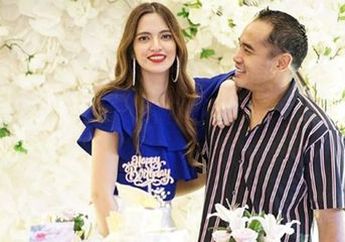 Suaminya Bergelimang Harta hingga Kerap Diajak ke Restoran Mewah, Nia Ramadhani Tak Gengsi Makan Mie Cup di Kursi Parkiran Bareng Sang Sahabat: Gila Gue Kayak Anak Culun Banget!