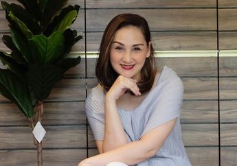 Bedanya Bak Langit dan Bumi dengan Nama Panggungnya Selama Ini, Nama Asli Mona Ratuliu Terkuak Lewat Foto Akad Nikah 18 Tahun Silam