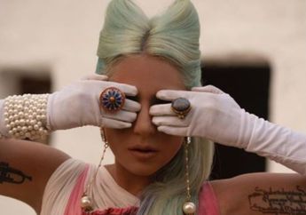 Menjerit Kesakitan di Video Musik '911', Lady Gaga Ungkap Kondisi Kesehatan Mentalnya: Aku Tak Bisa Mengontrol Otakku!