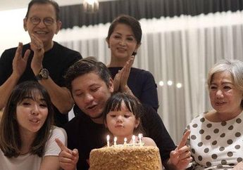 Bukan Anna Maria, Inilah Sosok Ibu Kandung Gading Marten yang Jarang Tersorot Kamera, Tampak Awet Muda dan Modis di Usianya yang Cukup Senja