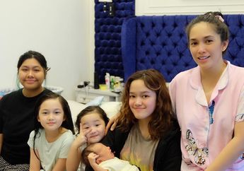 Cuek Bebek, Ussy Sulistiawaty Bongkar Reaski Anak-anak Dengar Berita Andhika Dituding Jadi Sugar Daddy: Nggak Keganggu Sama Sekali!