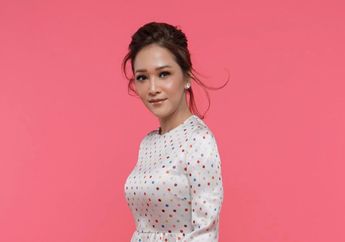 Ditantang Bikin Lagu Dadakan Soal Mantan, Maia Estianty Menggeram Kegirangan Saat Nyanyikan Hasil Karyanya: Buanglah Mantan pada Tempat Sampah!