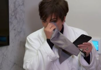 Lihat Tayangan Dua Putrinya Bertengkar Hebat, Kris Jenner Nangis Bombay dan Salahkan Dirinya Sendiri