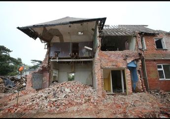 Bongkar Rumah Bobrok Ternyata Ada Rejeki Nomplok, Pria Ini Tak Menyangka Temukan Harta Bernilai Rp900 Juta Ini Terselip di Dinding Rumah Tua Ini