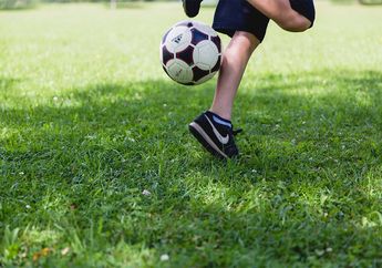 Inilah Perbedaan Teknik Permainan Bola Besar dan Bola Kecil