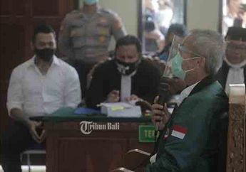 Bersaksi Dalam Sidang, Ketua IDI Bali Balas Tatapan Jerinx: Tatap Juga Anggota Saya yang 8 Jam Pakai APD