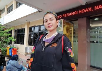 Diancam Dilaporkan ke Polisi Akibat Kritisi Puan Maharani, Nikita Mirzani Tak Gentar: Biarin Aja Deh!