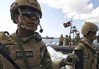 Sok Sangar Waktu Nyelonong di Laut Indonesia Pakai Tembakan Meriam Pula, Kapal Malaysia Ini Langsung Kicep Baru Didekati Anggota Kopaska, Setelah Dibentak Langsung Kocar-kacir