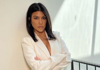 Dilengkapi Lapangan Golf yang Dirancang Langsung oleh Tom Fazio, Yuk Intip Mewahnya Rumah Artis Kourtney yang Merupakan Kakak Kim Kardashian