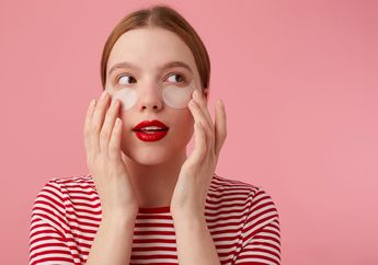 Hilangkan Kantong Mata dengan 2 Resep DIY Eye Mask Ini, Simpel dan Ampuh Banget!