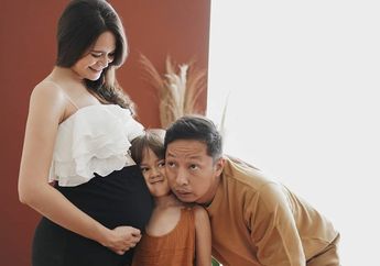 Ringgo Agus Rahman Kebingungan Jelang Persalinan Normal Sang Istri, Sabai Dieter Morscheck Malah Asyik Menyantap Masakan Padang