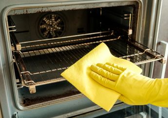 Hilangkan Kerak Membandel di Oven dengan Cara Ini, Dijamin Kayak Baru Lagi!