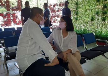 Vanessa Angel Serahkan Diri ke Lapas Pondok Bambu