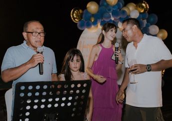 Nia Ramadhani Berlinang Air Mata saat Kenang Sikap Mengharukan Aburizal Bakrie kala Pemakaman Ayahnya: Nggak Lepas-lepas dari Rumah Sampai Makam