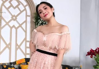 Bukan Kaleng-kaleng, Demi Penampilan Paripurna, Nagita Slavina Bikin Netizen Gigit Jari Tahu Harga Bedak Taburnya Saja Hampir Sejuta: Bedak Aja Bisa Bayar Kontrakan Sebulan!