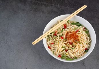 Segera Kasih Tahu Semua Orang Tersayang! Mulai Sekarang Jangan Lagi Mencampurkan Mie Instan dengan Dua Bahan Ini Kalau Nggak Mau Menyesal