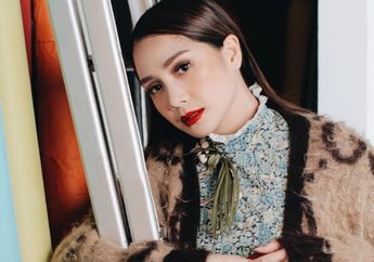 Hanya Bermodalkan Hoodie dan Sandal Jepit untuk Pemotretan Produk Makanan, Nagita Slavina Bikin Syok Netizen saat Tahu harga aslinya Rp 2,1 Juta: Kak Gigi Butuh Adik Angkat Nggak?