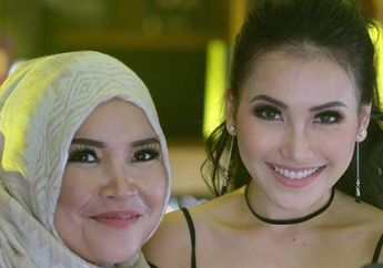 Putri Kesayangannya Disebut ATM Berjalan, Ibunda Ayu Ting Ting Curhat Panjang hingga Beri Pujian Setinggi Langit pada Sang Biduan yang Tegar dan Pekerja Keras: Tanggung Jawab Kamu Selalu Besar...