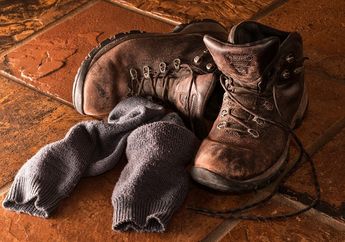 Keseringan Endus Kaus Kaki Sendiri, Pria Ini Nyaris Tewas Usai Alami Hal Mengerikan pada Paru-parunya