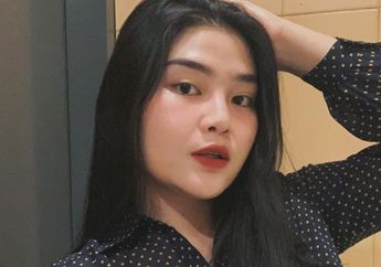 Dandan Seksi di Hari Ultahnya, Rosa Meldianti Kena Hujatan Netizen Gegara Ketiaknya: Pakai Bedak ya Mbak, Kok Ada..