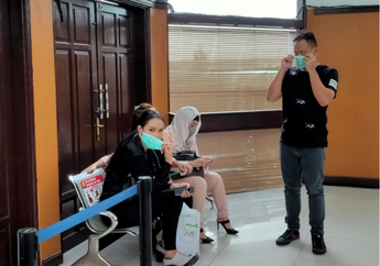 Dampingi Vicky Prasetyo ke Persidangan, Kalina Ocktaranny Janji Temani sang Kekasih dalam Susah dan Senang