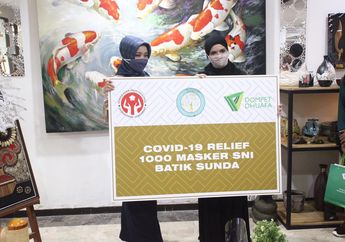Limbah Medis Melonjak Akibat Pandemi, Desainer Vivi Zubedi Bagikan 1.000 Masker Batik Sunda