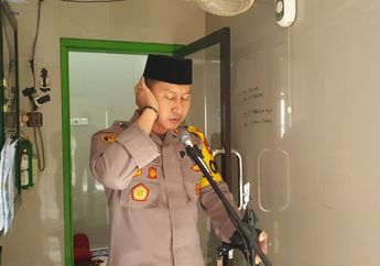 Kapolres Enrekang Jadi Muadzin Salat Jumat dan Sampaikan Pesan Kamtibmas 