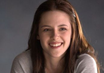 Kristen Stewart Disebut Sempat Terpapar Virus Corona di Lokasi Syuting Film, Aubrey Plaza: Dia Jatuh Sakit 