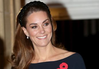 Yuk Kepoin 6 Penampilan Kate Middleton Pakai Headband. Charming!