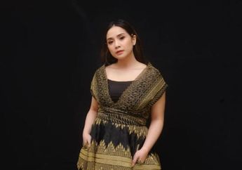 Bergaya dengan Rok Motif Peta yang Unik Abis Seharga Rp 15,4 Juta, Nagita Slavina Bikin Netizen Syok: Sawan Lihat Harganya!