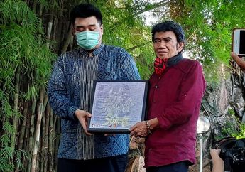 50 Tahun Berkarier di Bidang Musik Dangdut Bersama Soneta Group, Rhoma Irama Sebut Ridho Roma Belum Bisa Menggantikan Dirinya
