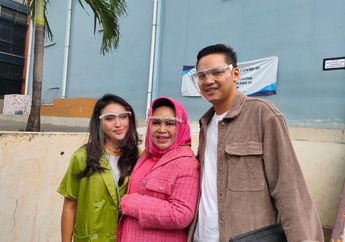 Anak Baru Nikah, Hetty Koes Endang Berharap Dapat Empat Cucu