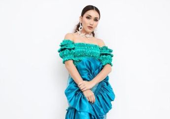 Bela-Belain Datang ke TPS Demi Gunakan Hak Suaranya di Pilkada 2020, Ayu Ting Ting Ngaku Takut Dimarahi Ayah Rozak Gegara Golput : Saya mah Ikut Bapak Aja