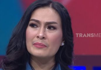 Kempat-kempot Bayar Cicilan Rumah Rp 250 Juta Tiap Bulan, Iis Dahlia Rela Banting Tulang Masak Pempek Sendiri Demi Sesuap Nasi, Intip Penampilan Sederhana Sang Biduan Ketika di Dapur!