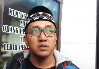 Terbirit-birit Kabur dari Kamera, Teddy Minta Tak Diusik Soal Warisan Lina Lagi, Sempat Singgung Nyawanya Terancam: Hidup Dedek Hancur