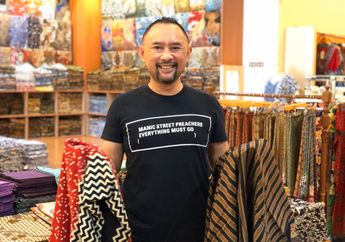 Jajal Bisnis Pakaian Motif Nusantara, Ronal Surapradja: Saya Mengalami Pendalaman Secara Spiritual