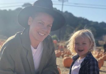 Kembali Alami Nasib Buruk, P!nk Menderita Patah Pergelangan Kaki Usai Berjuang Mati-matian untuk Sembuh dari Covid-19