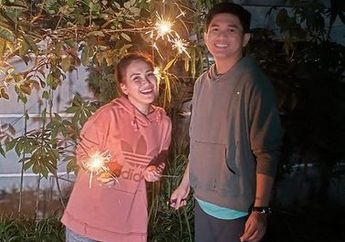 Selama Ini Diam Seribu Bahasa, Ayu Ting Ting Ungkap Pertemuan Pertamanya dengan Adit Jayusman Gegara Dokter Gigi, sang Biduan: Dia Awal Ketemunya Plengas-plengos