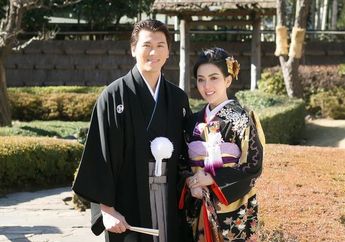 Harta Duniawinya Melimpah hingga Tak Tanggung-tanggung Naik Jet Pribadi Demi Pulang Kampung ke Jepang, Syahrini Kepergok Makan Jagung Bakar dan Sate Ayam Sesampainya di Negeri Sakura