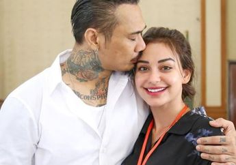 Pajang Foto Hitam Putih Pakai Gaun Pengantin, Nora Alexandra Curhat soal Beratnya Akhir Tahun Tanpa Suami, Istri Jerinx SID: Sudah Cukup Sakit yang Aku Rasain, Kamu Bukan Kriminal