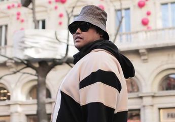 Unggah Kondisi Rumah Pegawainya yang Jadi Korban Banjir Jakarta, Ivan Gunawan Secara Khusus Berikan Perhatiannya: Turut Prihatin...