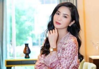 Mata Sehat Anaknya Rusak Gegara Sering Mantengin Layar Laptop Saat Sekolah Daring, Bunga Zainal Kaget Bukan Main: Kesel, Sampe Kapan Sekolah Begini?