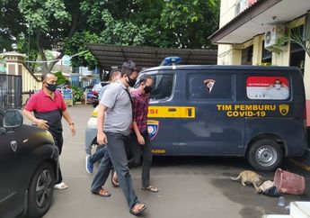 Motifnya Bikin Pilu Meski Usahanya Tak Patut Ditiru, Seorang Pria di Tangerang Terciduk Mencuri 28 Al-Quran di Masjid Demi Menjualnya Kembali Seharga Rp 50 Ribu