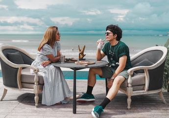 Kini Tebar Keuwuan Setelah Diisukan Putus dengan Aurel Hermansyah, Atta Halilintar Tuliskan Kalimat Romantis Seakan Tampar Keras Para Haters: Setahun Kenal sampai Udah Tunangan Tukeran Cincin Itu Keren Banget