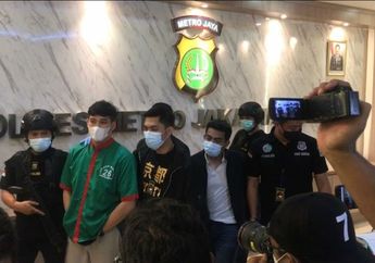 Hanya Ada Anak, Nindy Ayunda Tak di Rumah Saat Suaminya Ditangkap