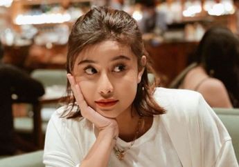 Awkarin Unggah Foto Motor-motoran Bersama Dua Mantannya, Netizen Salut: Bisa-bisanya Akur Sama Mantan